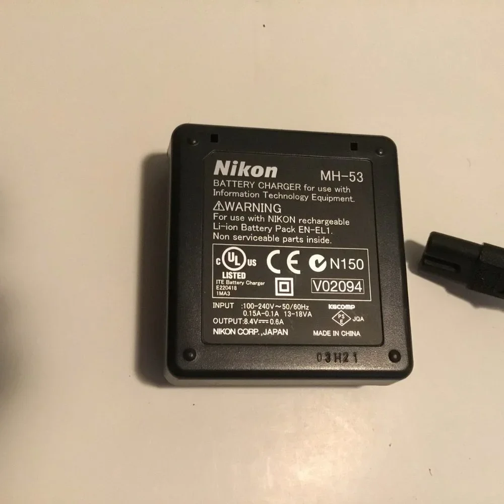 Nikon MH-53 Camera Battery Charger w/ Cord & Replacement Battery